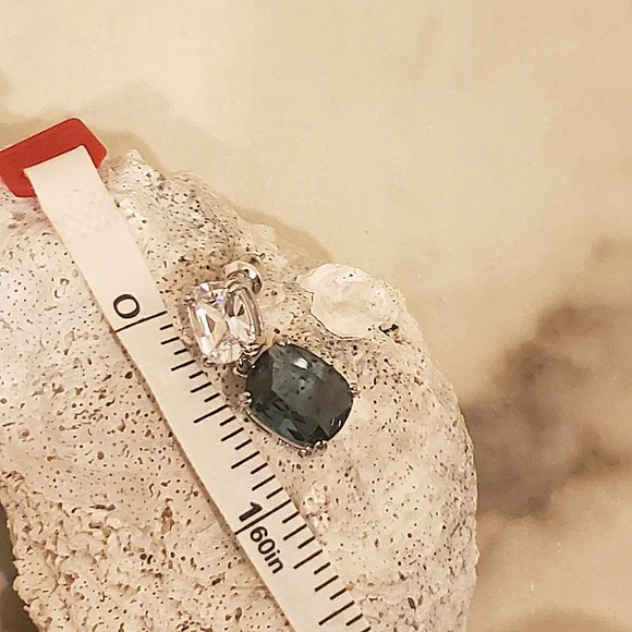 Peacock Blue Crystal Zircon Square Earrings – Glam Geometric Elegance - Picture 6 of 8